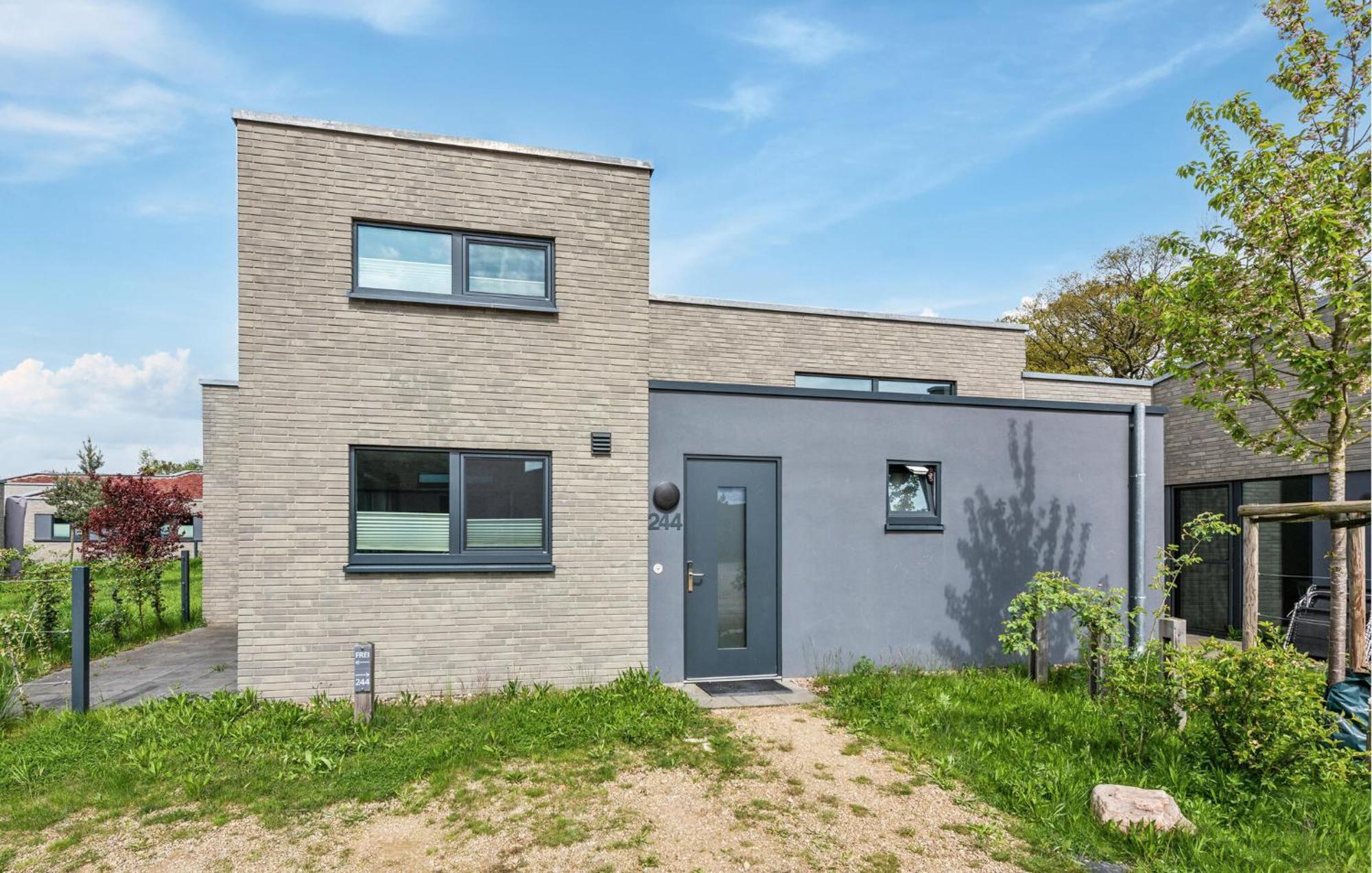 3 Bedroom Stunning Home In Lembruch-Duemmer See Exterior photo